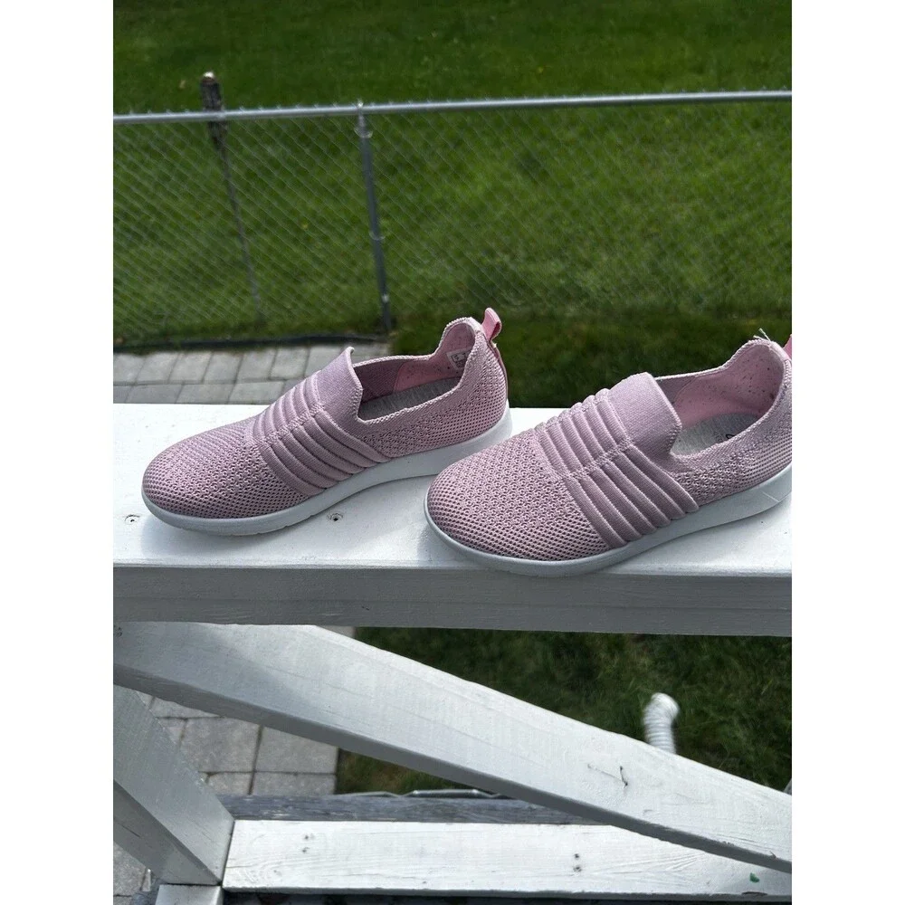 Clarks Cloudsteppers Girls Pink Knit Slip-On Sneakers Size 2M